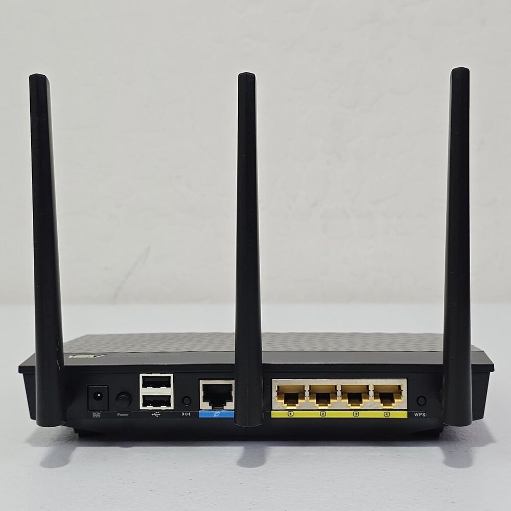 ASUS RT-AC66U Dual Band Gigabit Router Wireless AC1750 - Picture 9 of 14